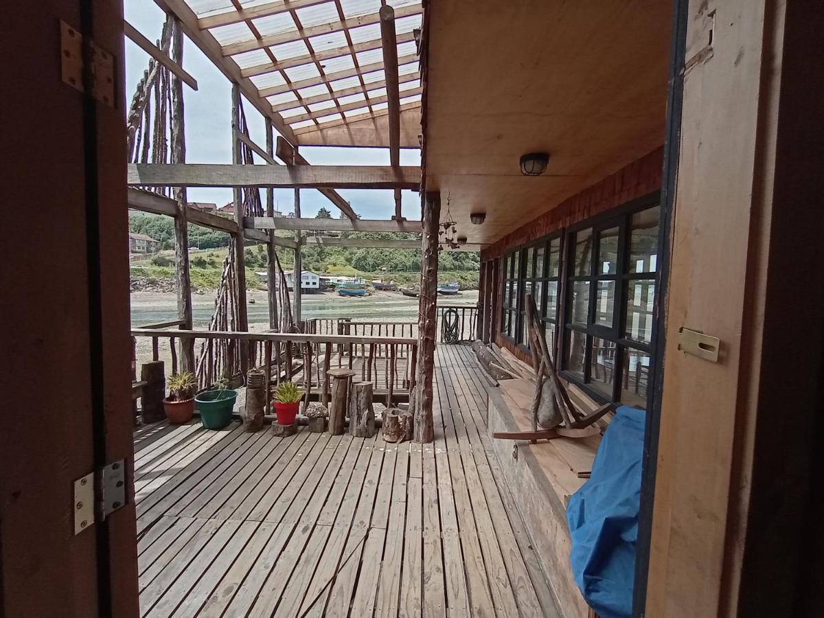 Hostal Palafito Waiwen Castro Exterior foto